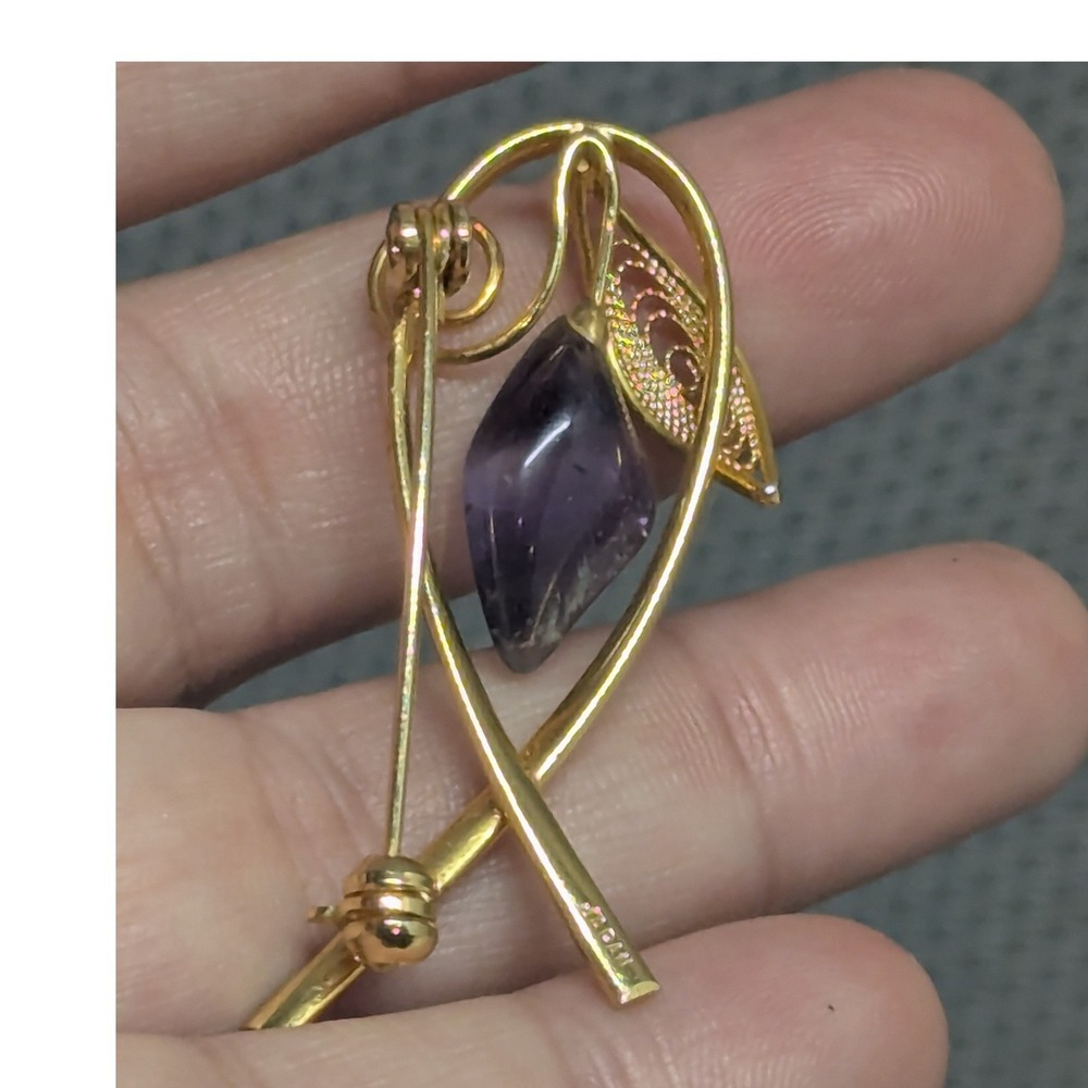 Vintage Gold Tone Abstract Filigree Leaf Purple Stone Brooch Pin Japan Stunning - Picture 5 of 6